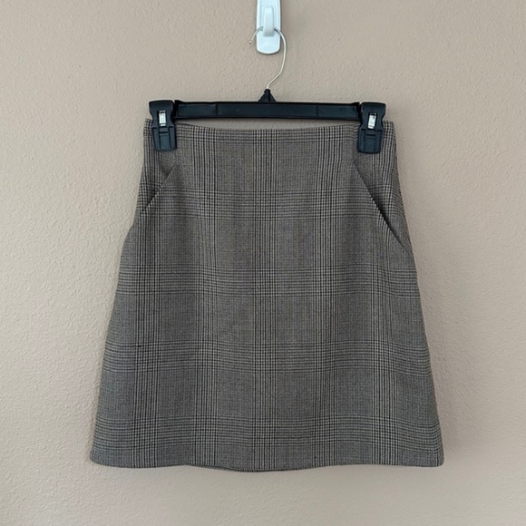 & Other Stories Dresses & Skirts - NWT & Other Stories Plaid Wool Blend Mini Skirt | Size 2